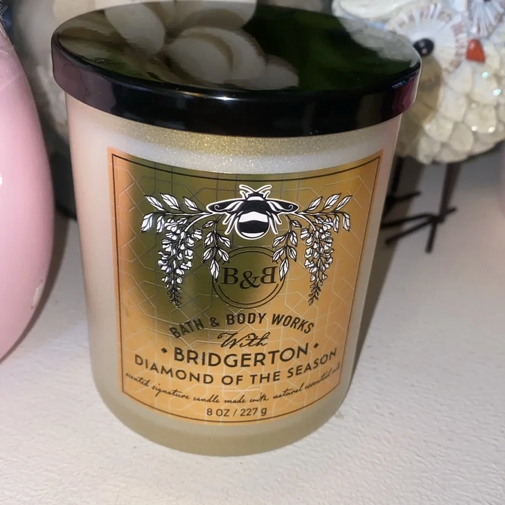 Bath and Bodyworks Bridgestone Collection One Wick Candle - Picture 2 of 4